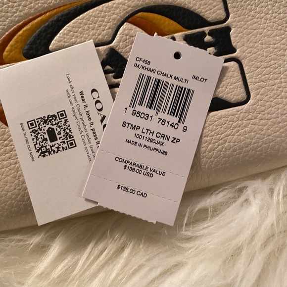 Coach Cream Wristlet Bag - Picture 4 of 4